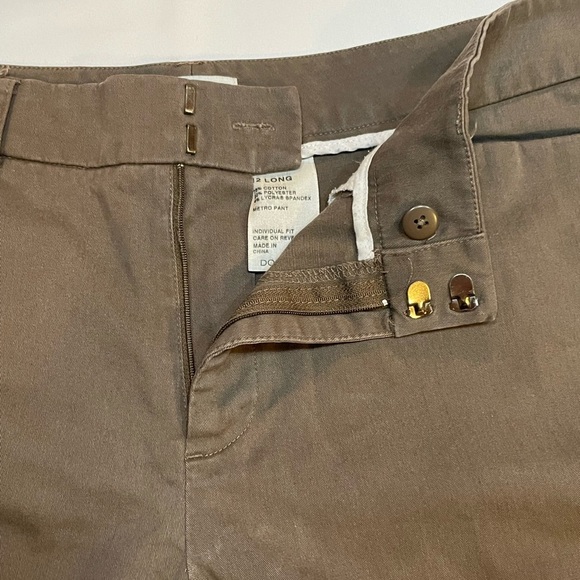 Dockers Women's Ideal Fit Brown Khakis, Size 12 Long, Classic & Comfortable - Picture 6 of 10